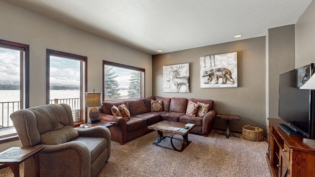 Photo of Livingroom in Columbia Falls