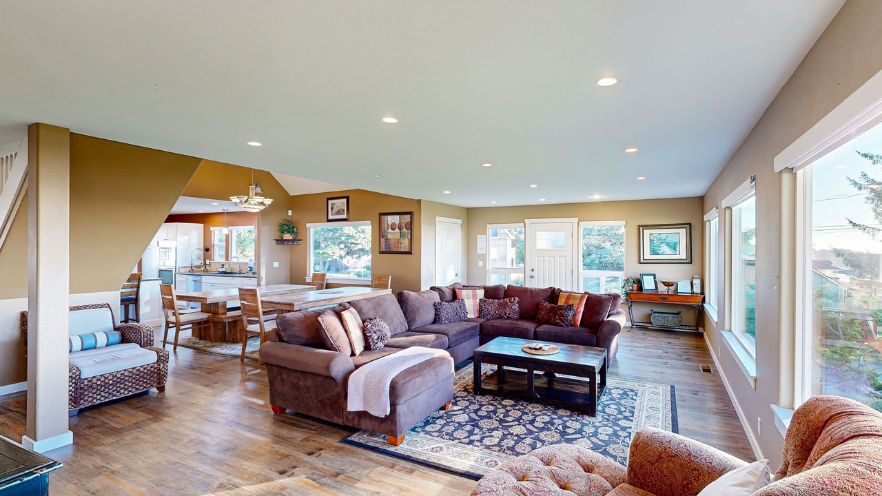 Photo of Livingroom in Roads End