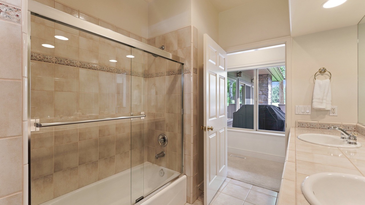 Photo of Bathroom in Broken Top