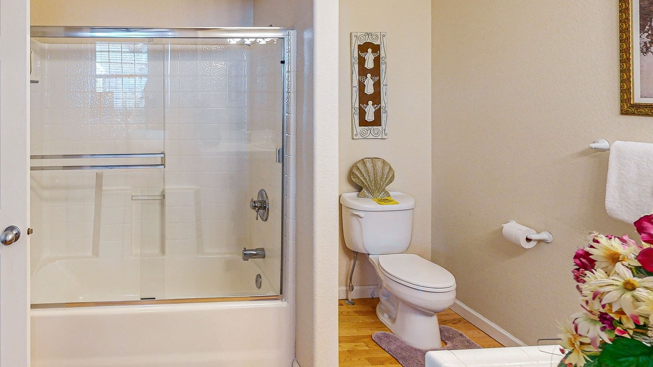 Photo of Bathroom in Depoe Bay