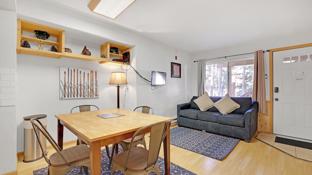 Photo of Bedroom in Four O'Clock