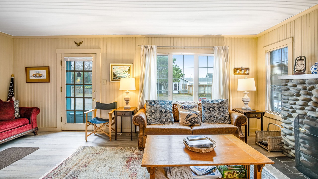 Photo of Livingroom in Gearhart
