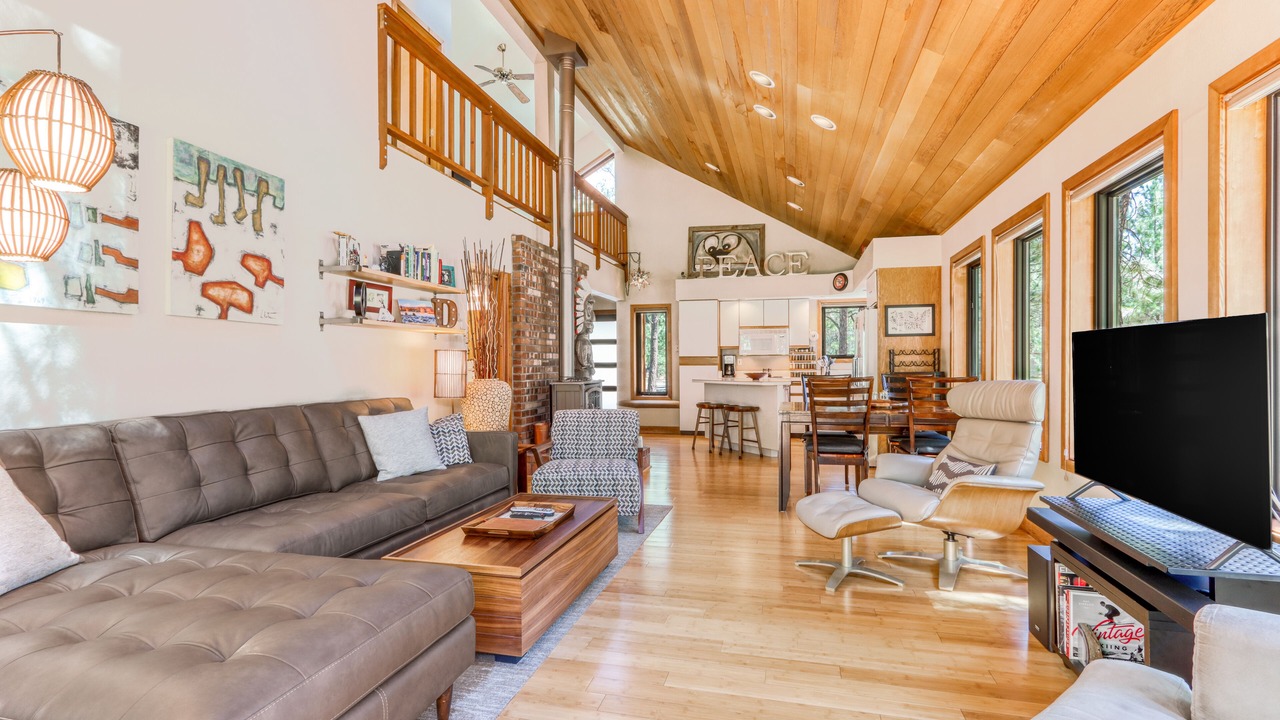 Photo of Livingroom in Sisters