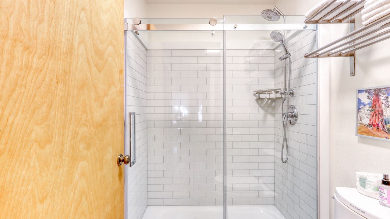 Photo of Bathroom in Sisters