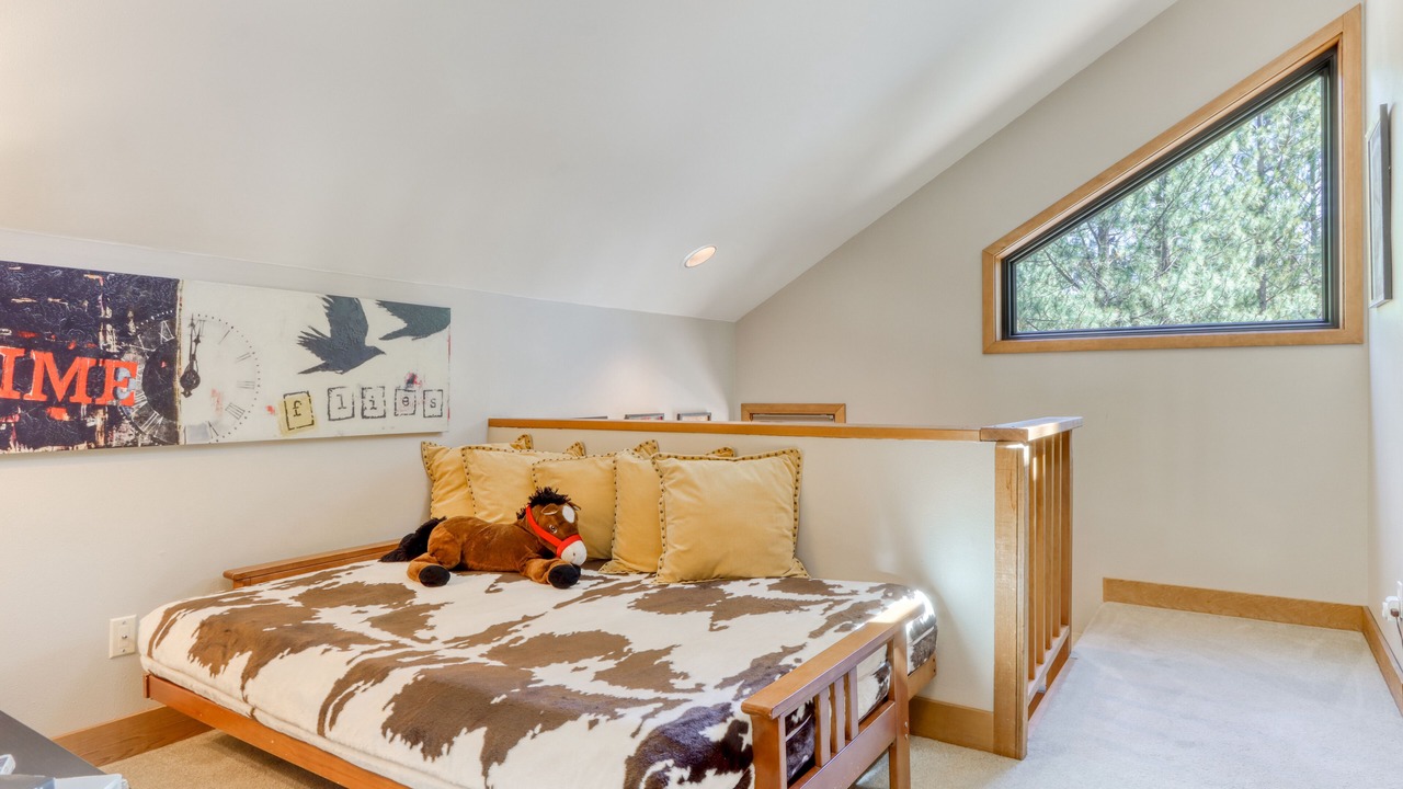 Photo of Bedroom in Sisters