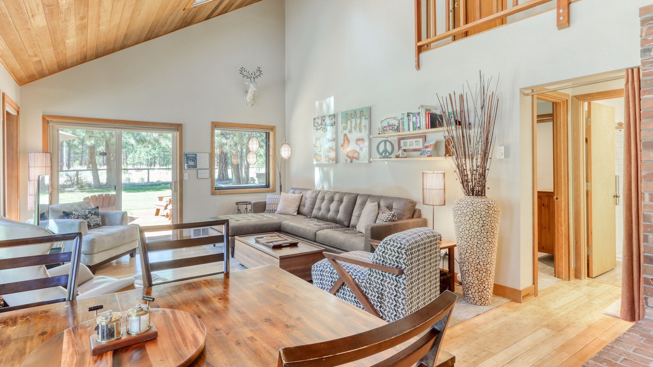 Photo of Livingroom in Sisters