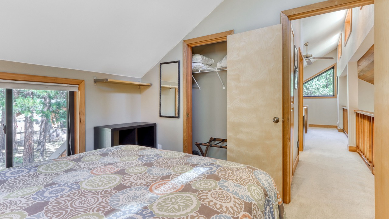 Photo of Bedroom in Sisters