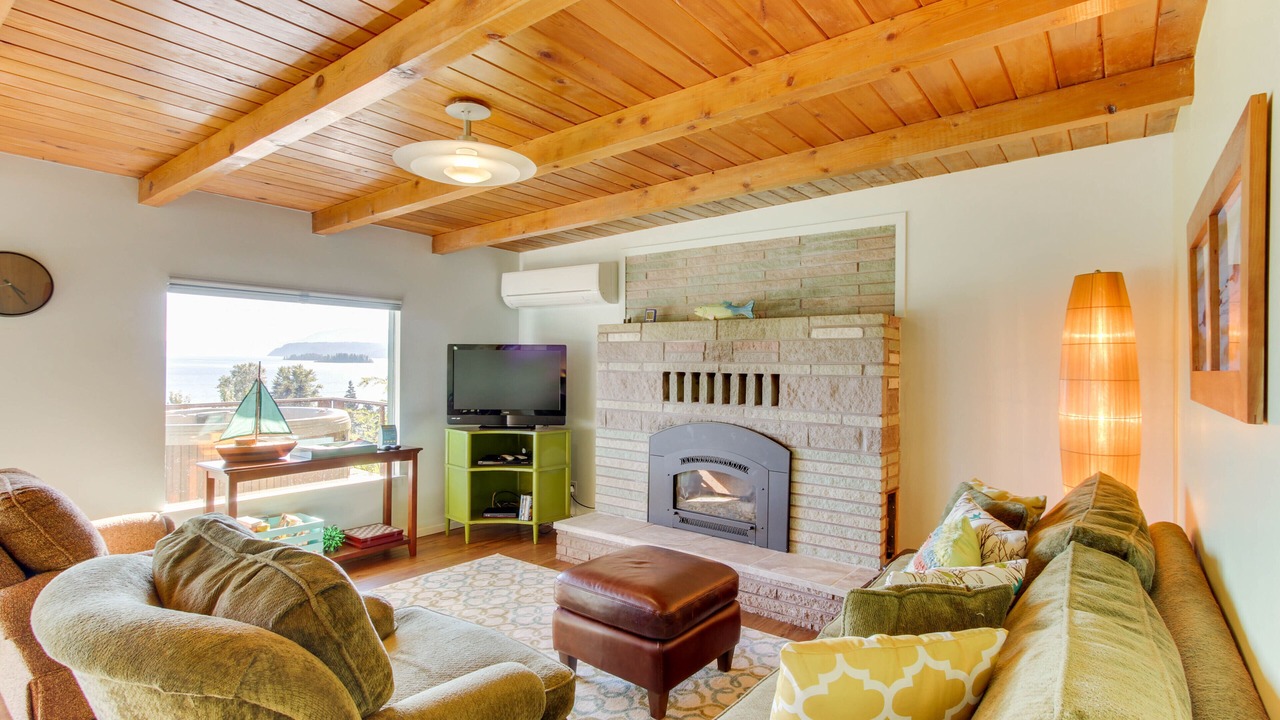 Photo of Livingroom in East Hope