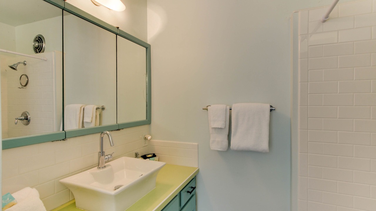Photo of Bathroom in East Hope