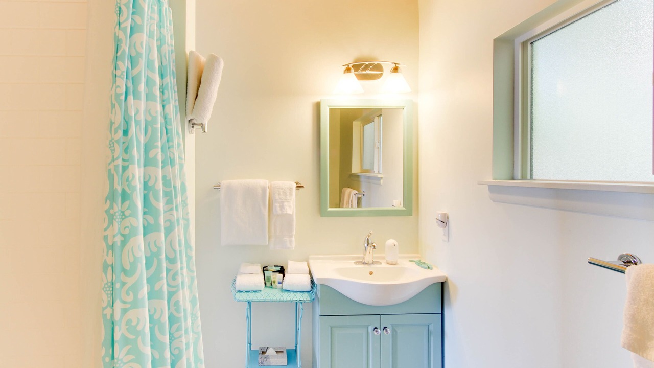 Photo of Bathroom in East Hope