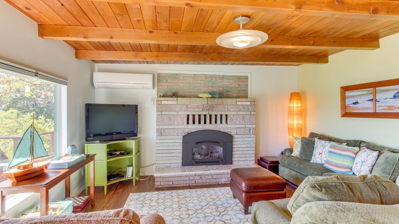 Photo of Livingroom in East Hope