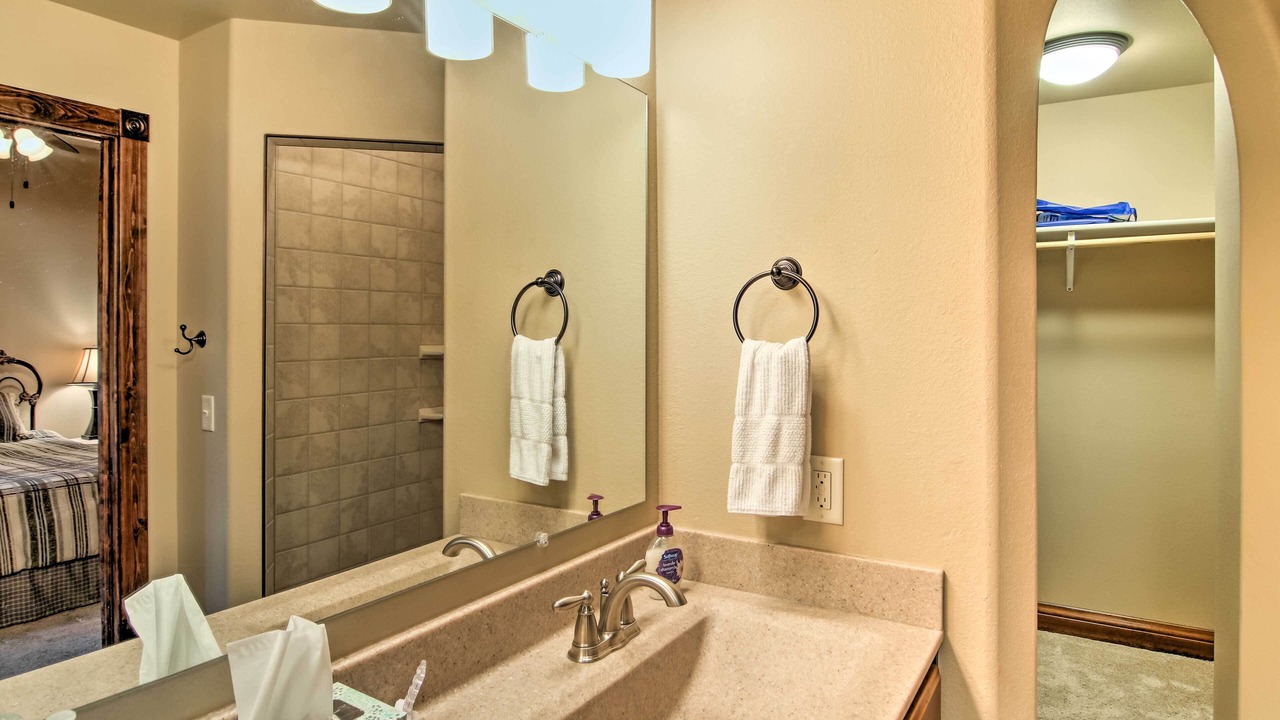 Photo of Bathroom in Deadwood
