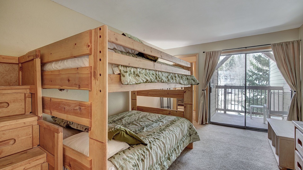 Photo of Bedroom in Historic District
