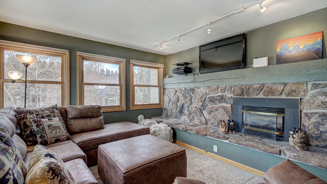 Photo of Livingroom in Historic District