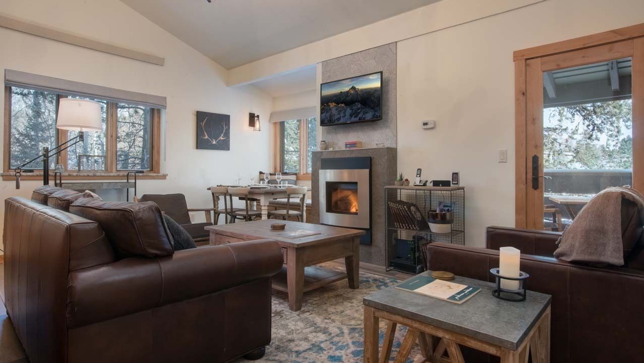 Photo of Livingroom in Teton Pines