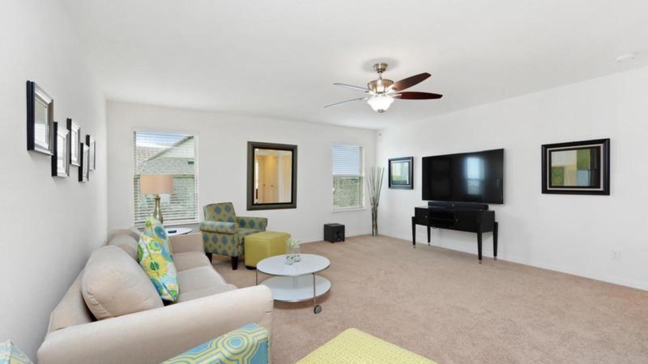 Photo of Livingroom in West Haven