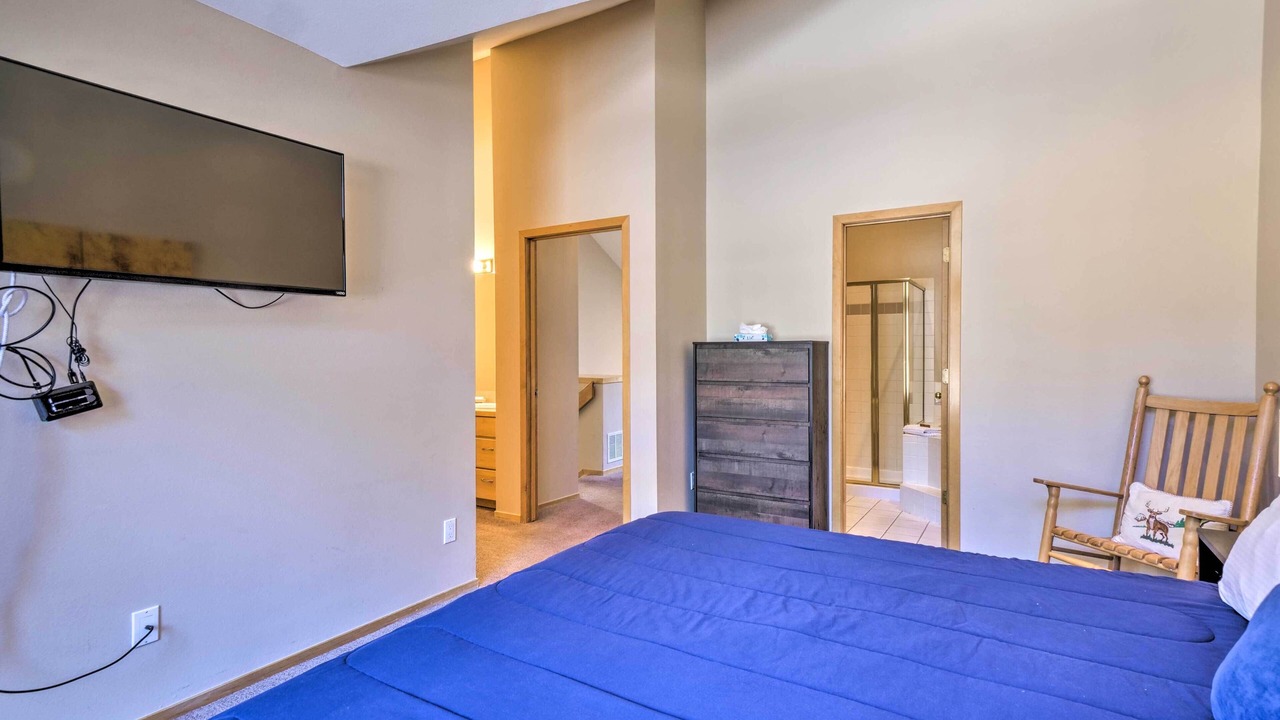 Photo of Bedroom in Four O'Clock