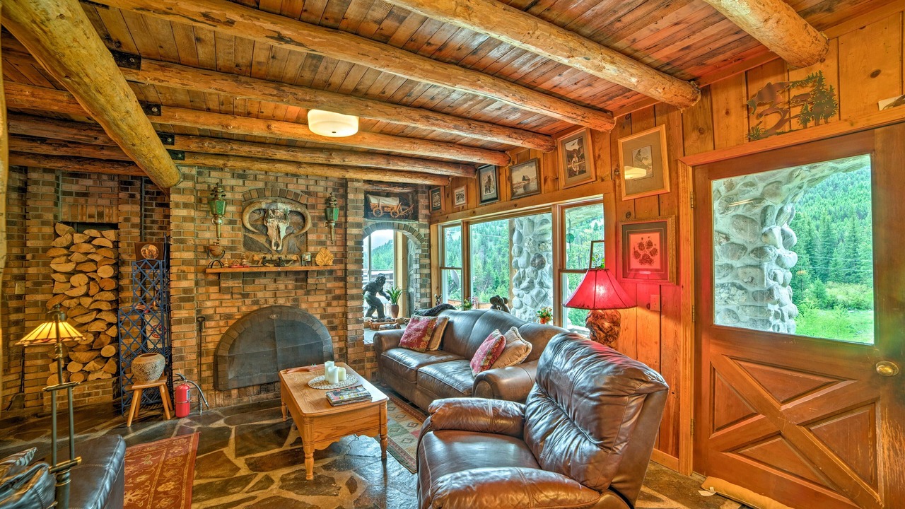 Photo of Livingroom in Wise River