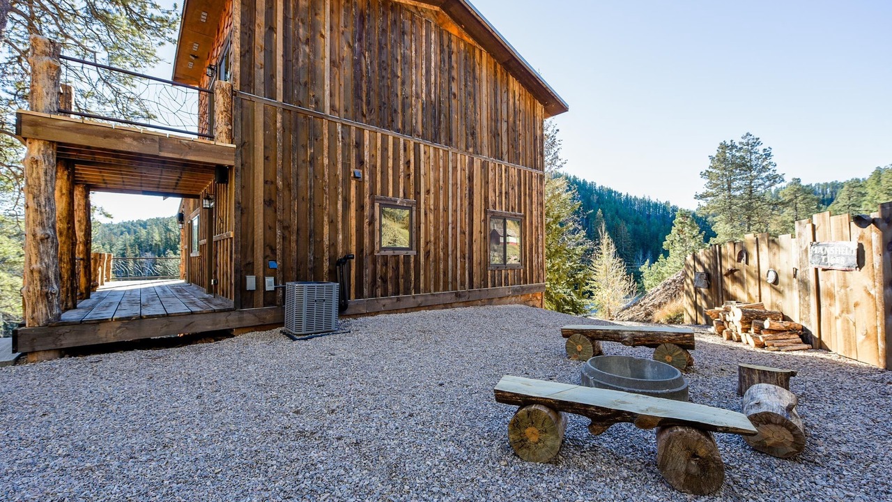 Photo of Patio Balcony in Deadwood