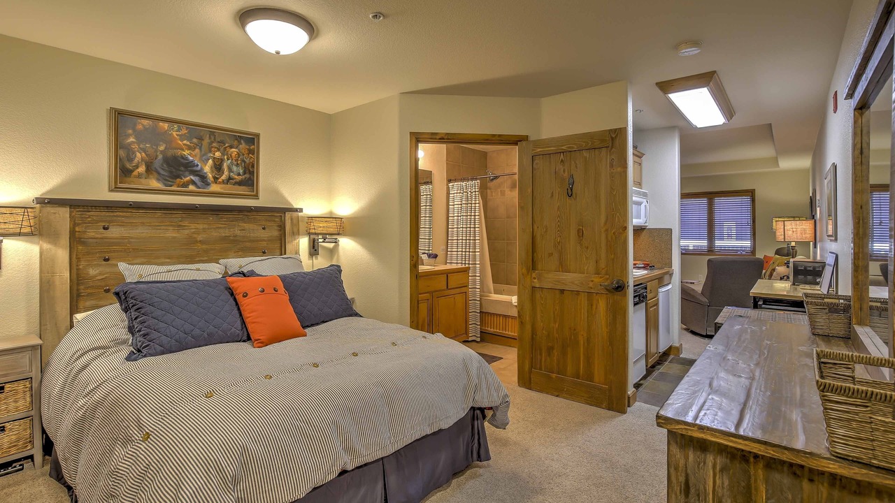 Photo of Bedroom in Four O'Clock