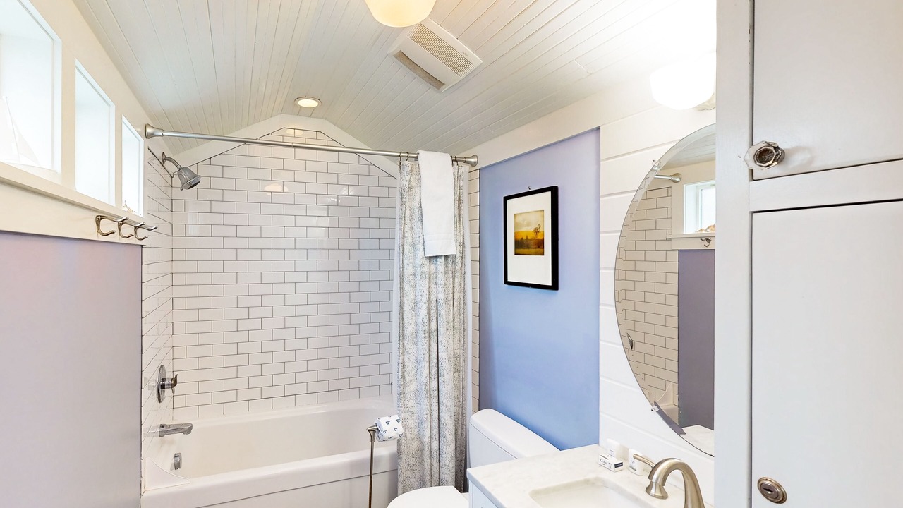 Photo of Bathroom in Rockaway Beach