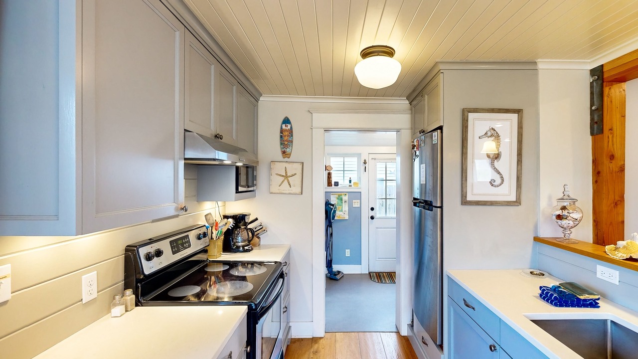 Photo of Kitchen in Rockaway Beach