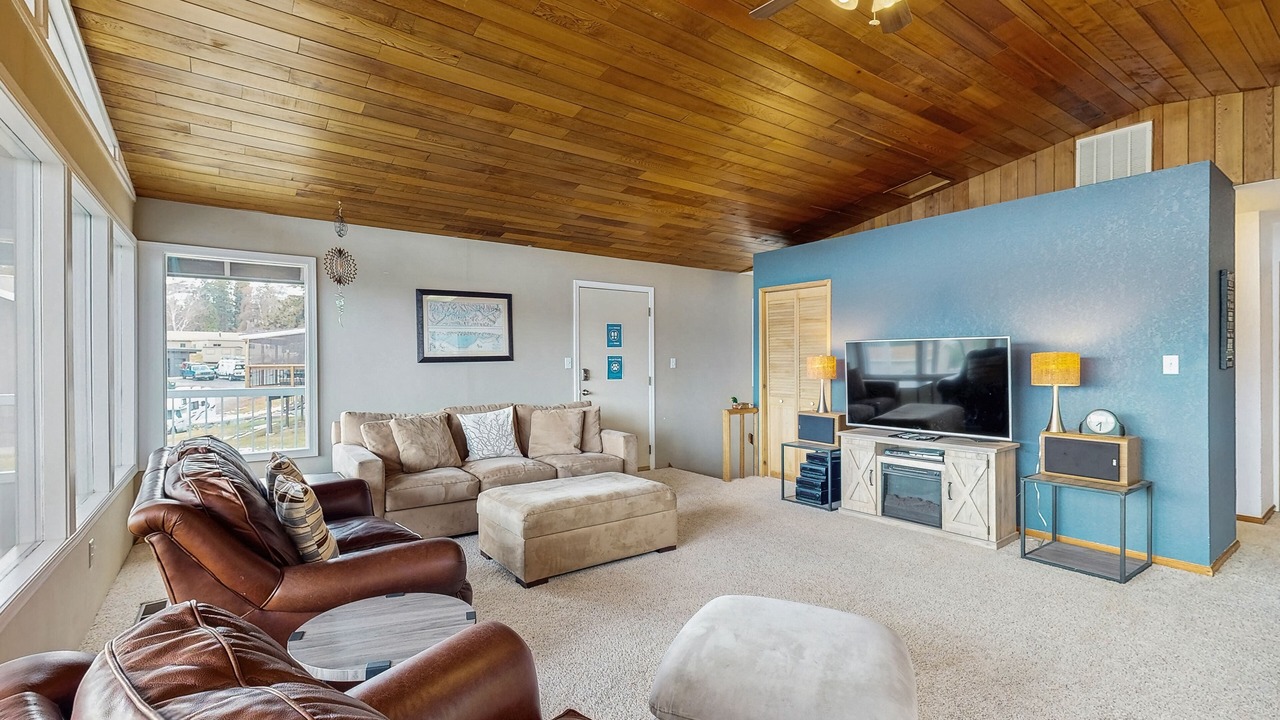 Photo of Livingroom in Chelan