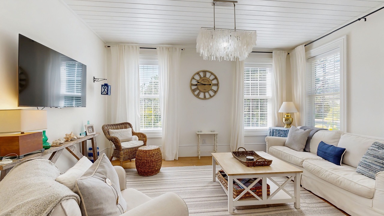 Photo of Livingroom in Agate Beach
