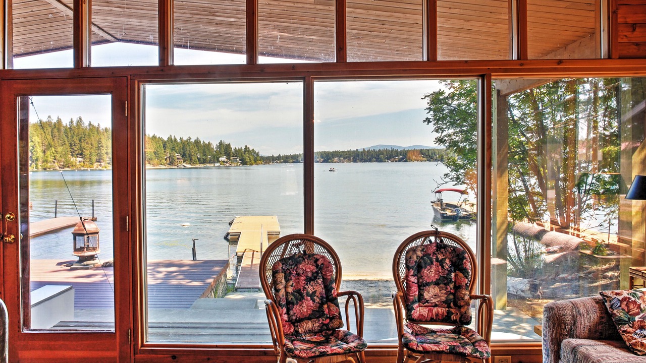 Photo of Livingroom in Newport