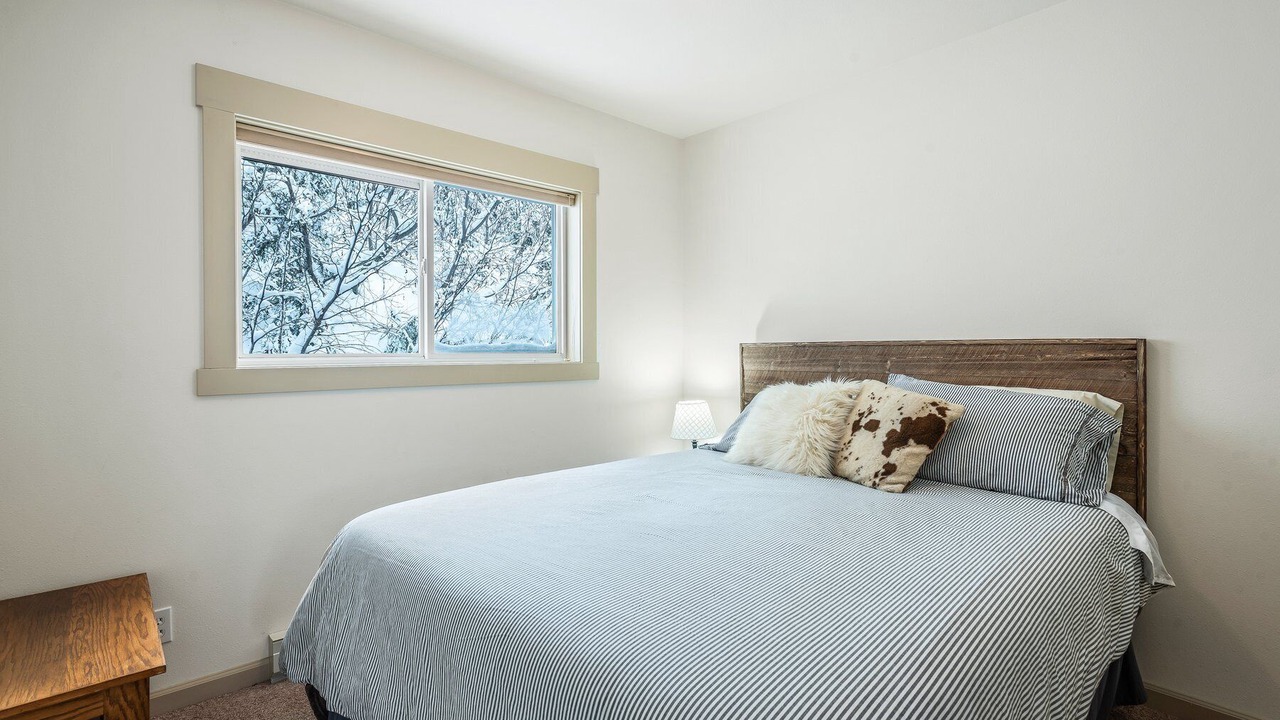Photo of Bedroom in Sandpoint
