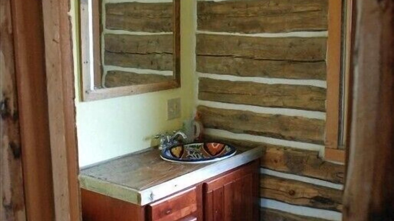 Photo of Bathroom in Jardine