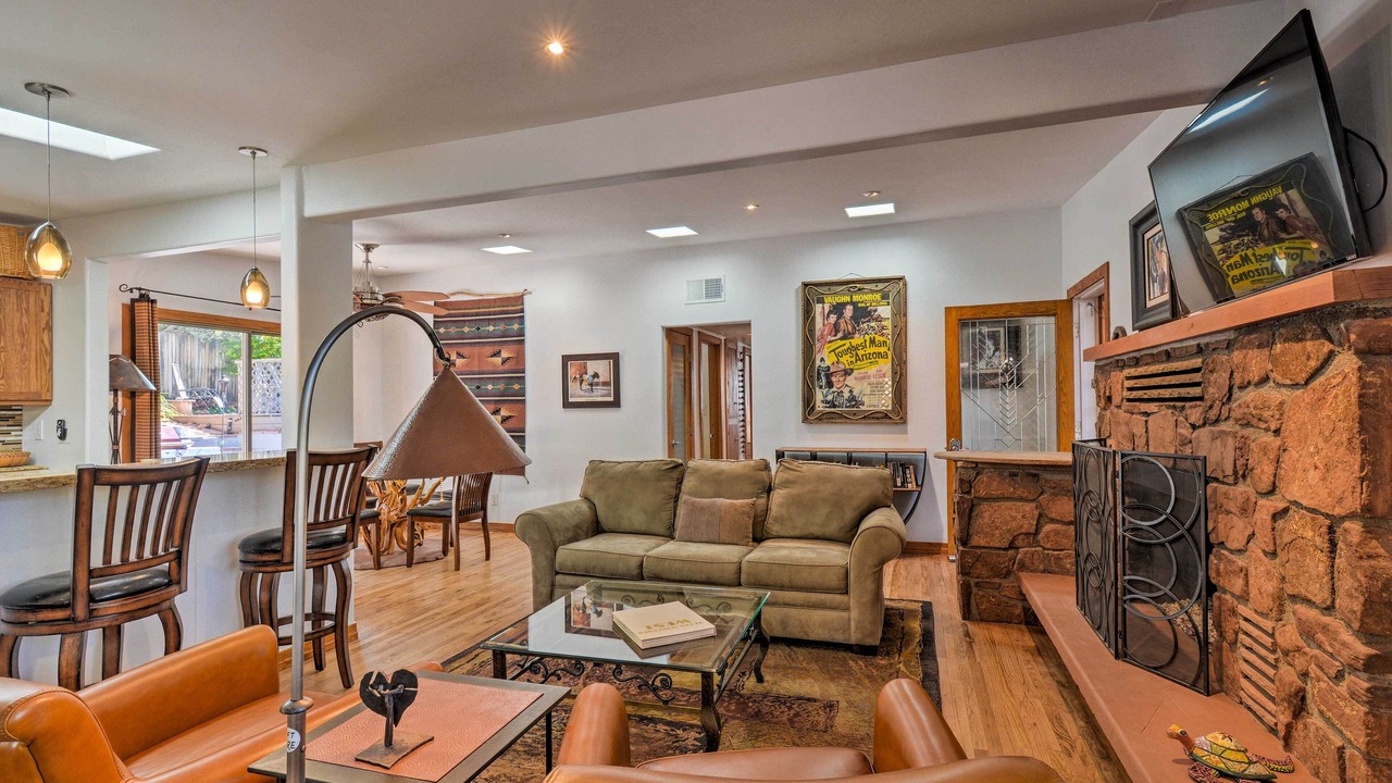 Photo of Livingroom in West Sedona