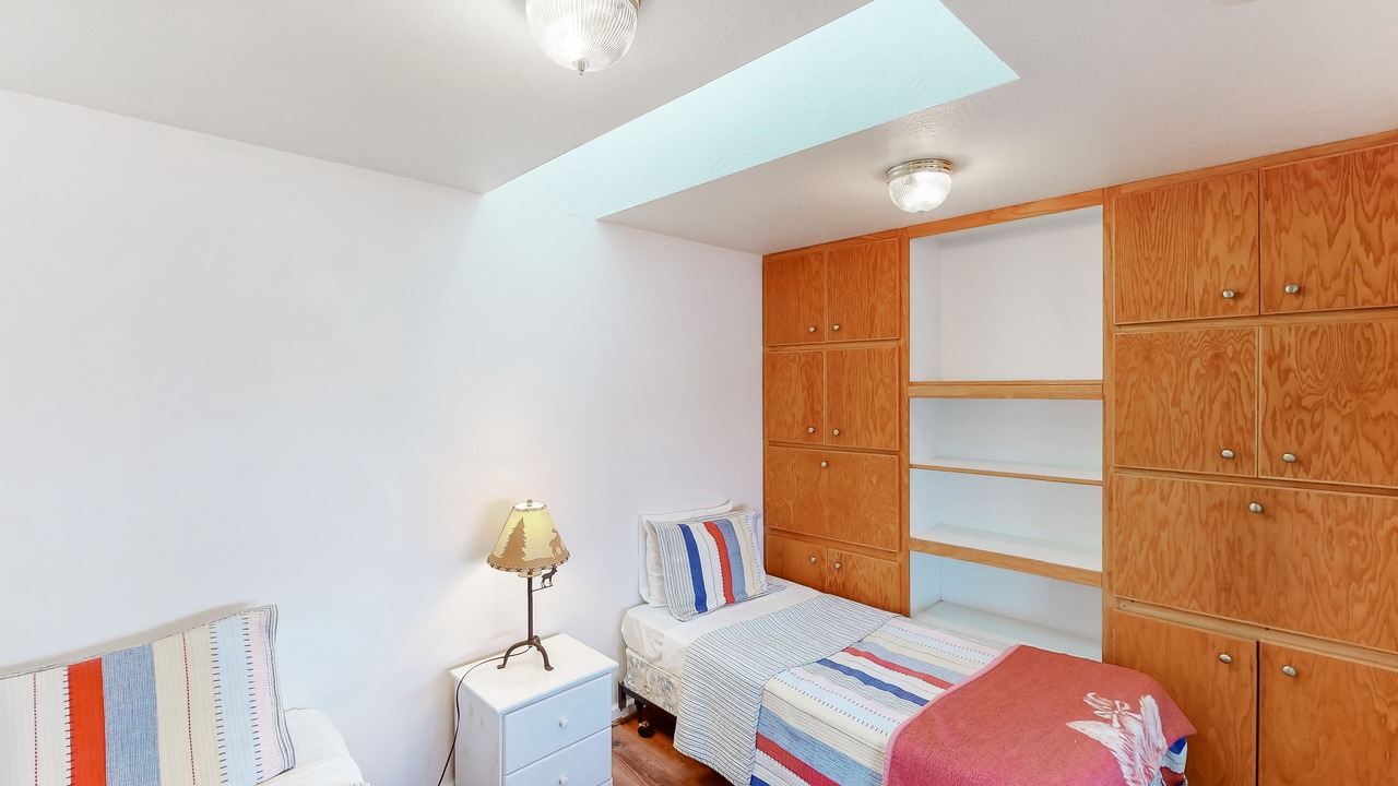 Photo of Bedroom in Bayshore