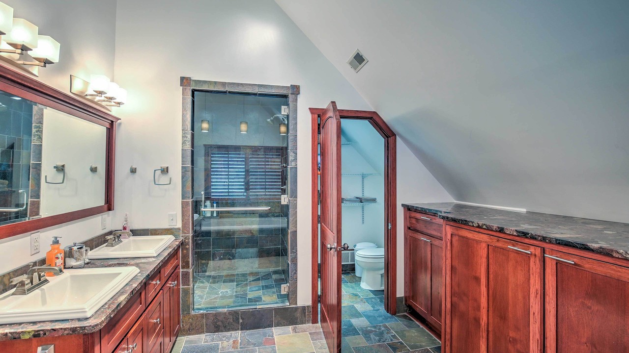 Photo of Bathroom in Alpine