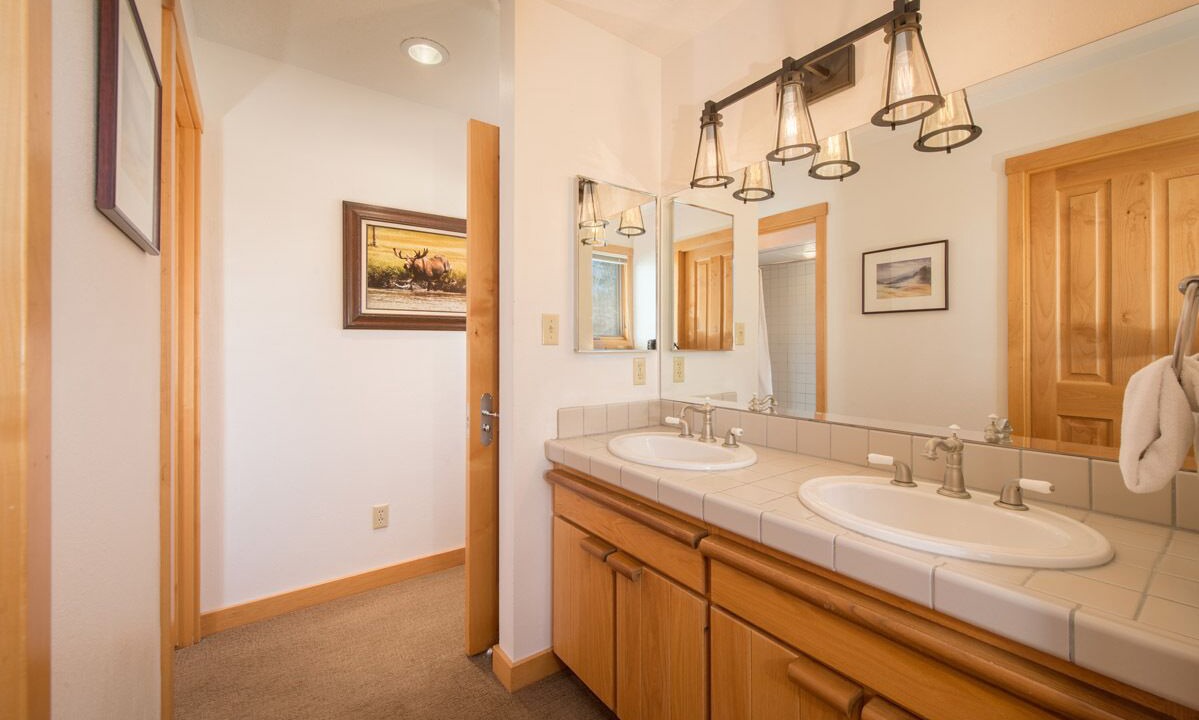 Photo of Bathroom in Moose Wilson Road