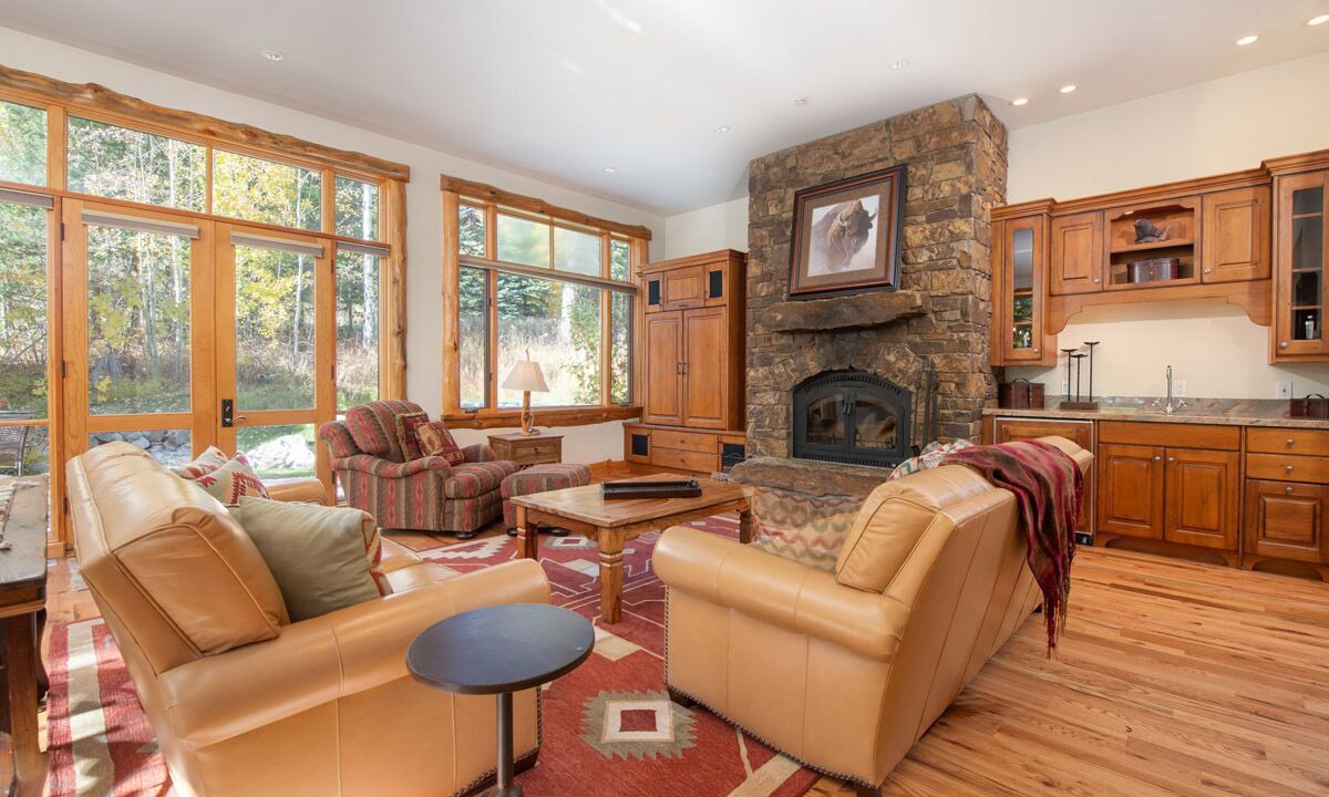 Photo of Livingroom in Granite Ridge