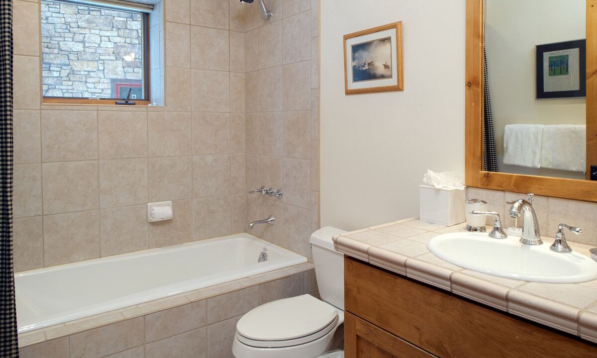 Photo of Bathroom in Granite Ridge