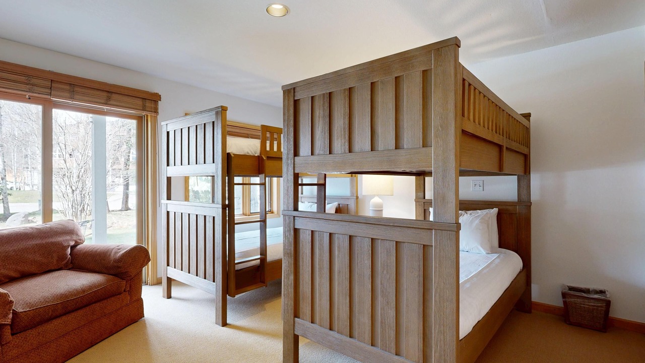 Photo of Bedroom in Teton Pines