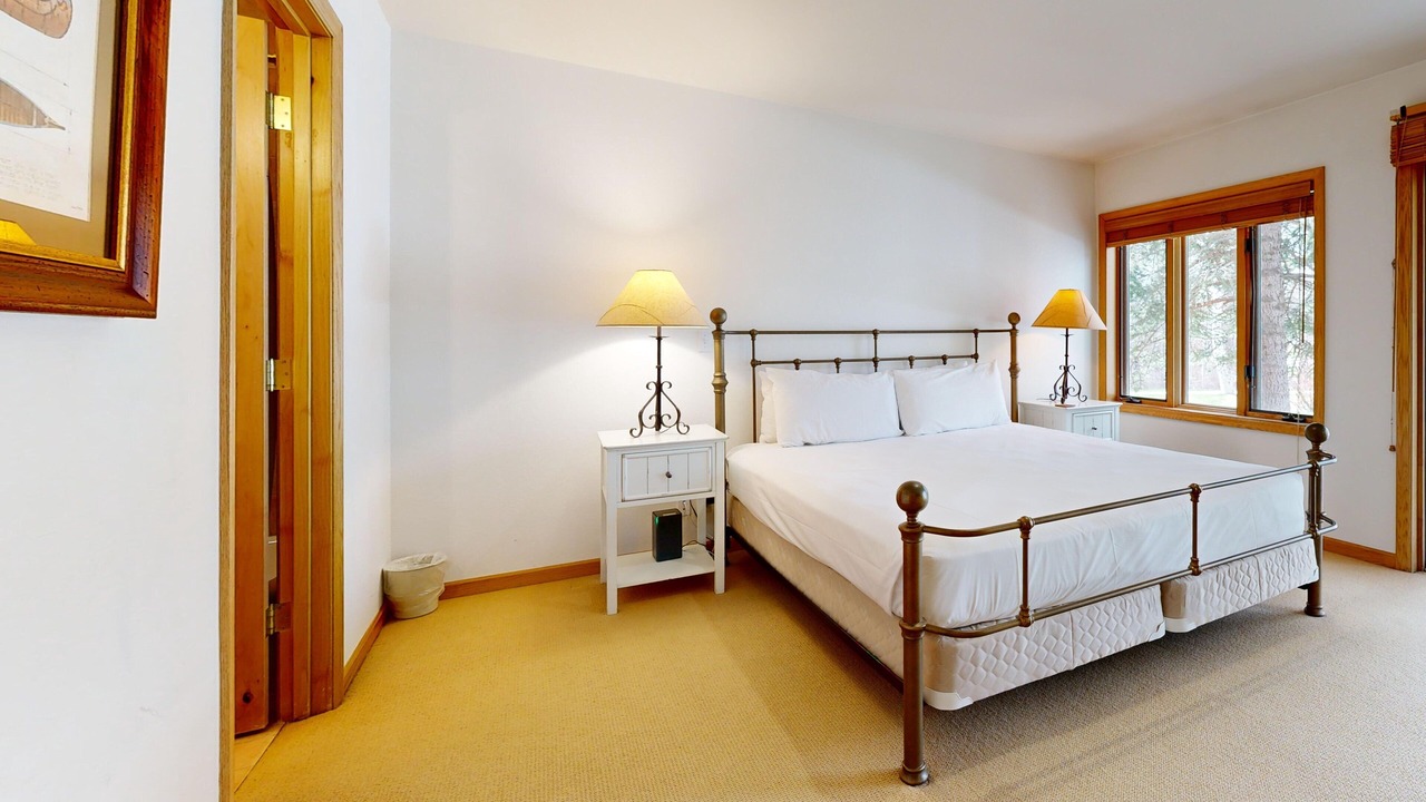 Photo of Bedroom in Teton Pines