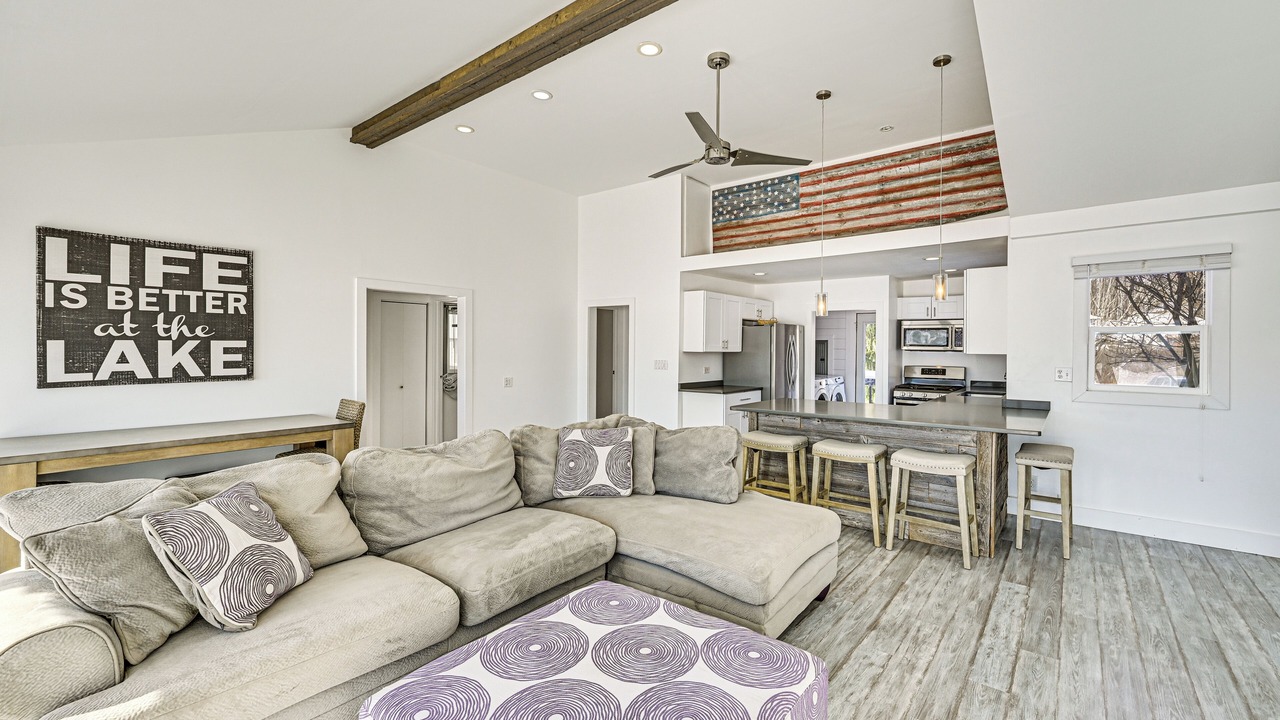 Photo of Livingroom in Sister Lakes