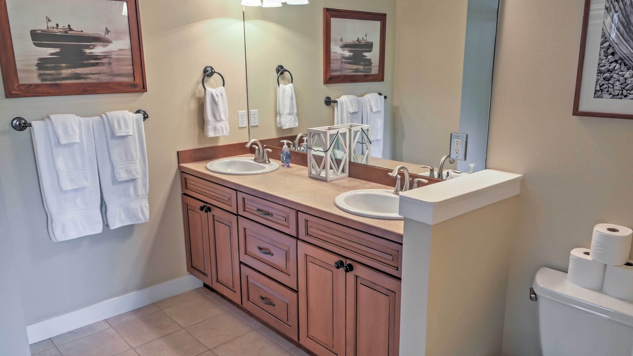Photo of Bathroom in Wapato Point