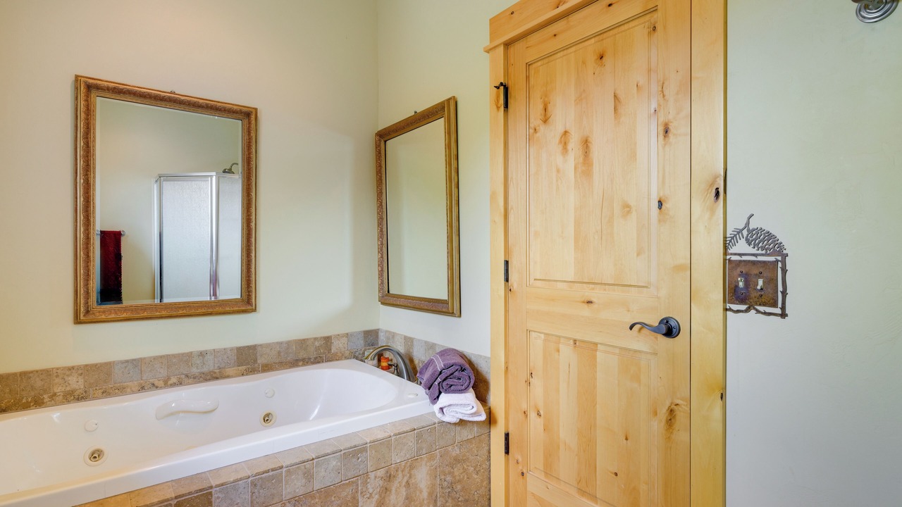 Photo of Bathroom in Alder