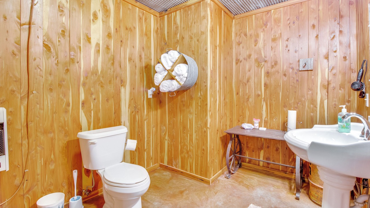 Photo of Bathroom in Everton