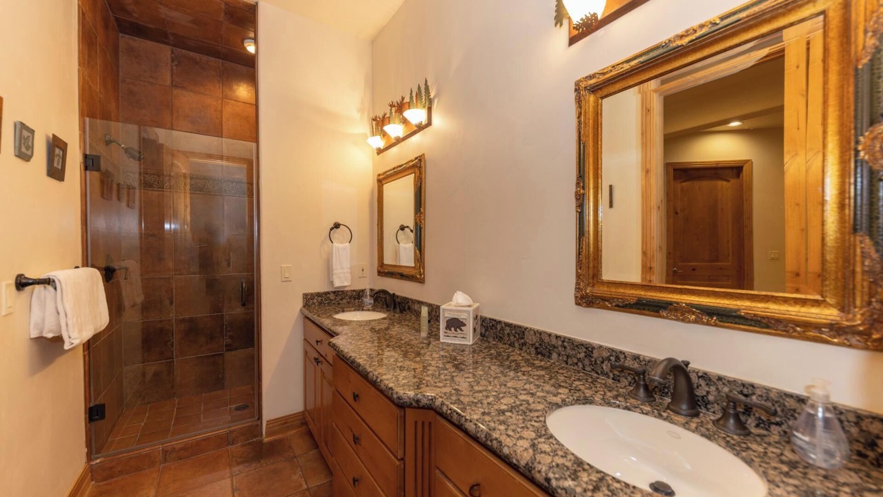 Photo of Bathroom in Warrior's Mark West