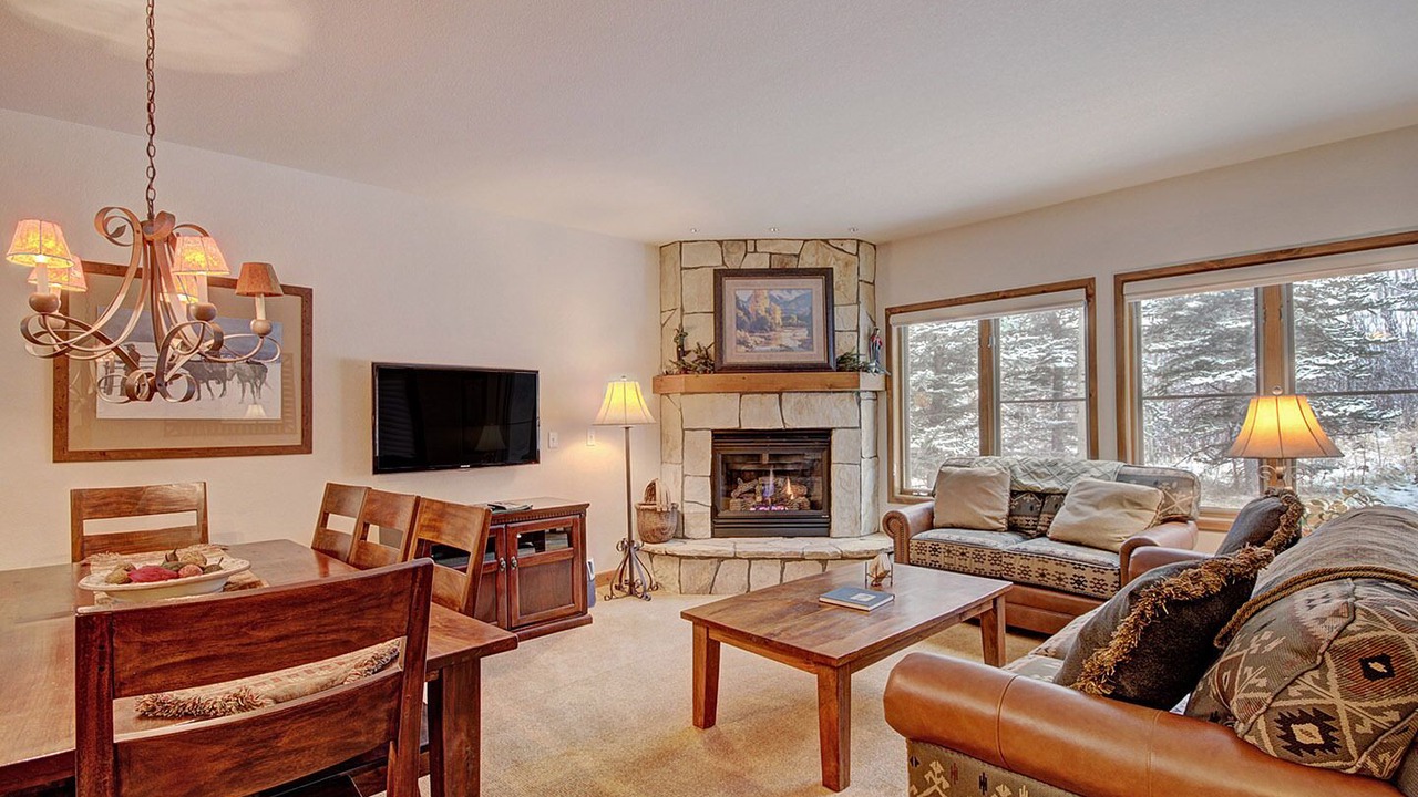 Photo of Livingroom in Four O'Clock