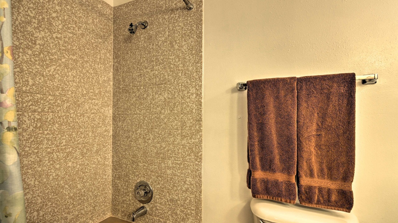 Photo of Bathroom in Tropic