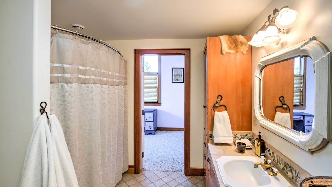 Photo of Bathroom in Edgar