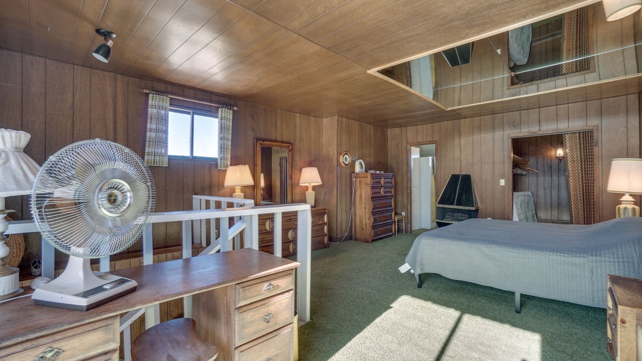 Photo of Bedroom in Saratoga