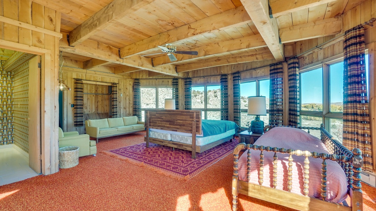 Photo of Bedroom in Saratoga