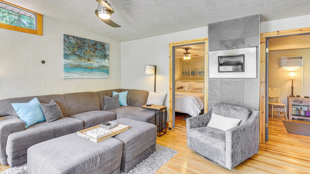 Photo of Livingroom in Lead